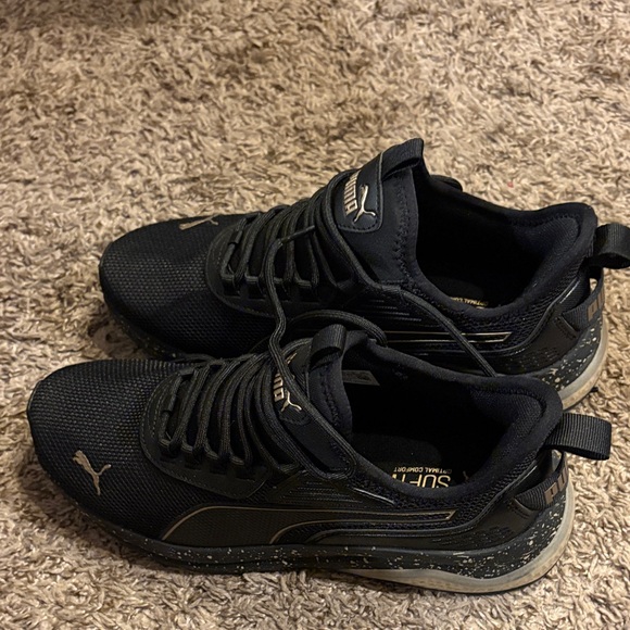 NWOT Puma Sneakers - Picture 3 of 10